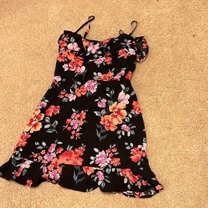 Black and pink flower dress, Size Medium, short flowing dress